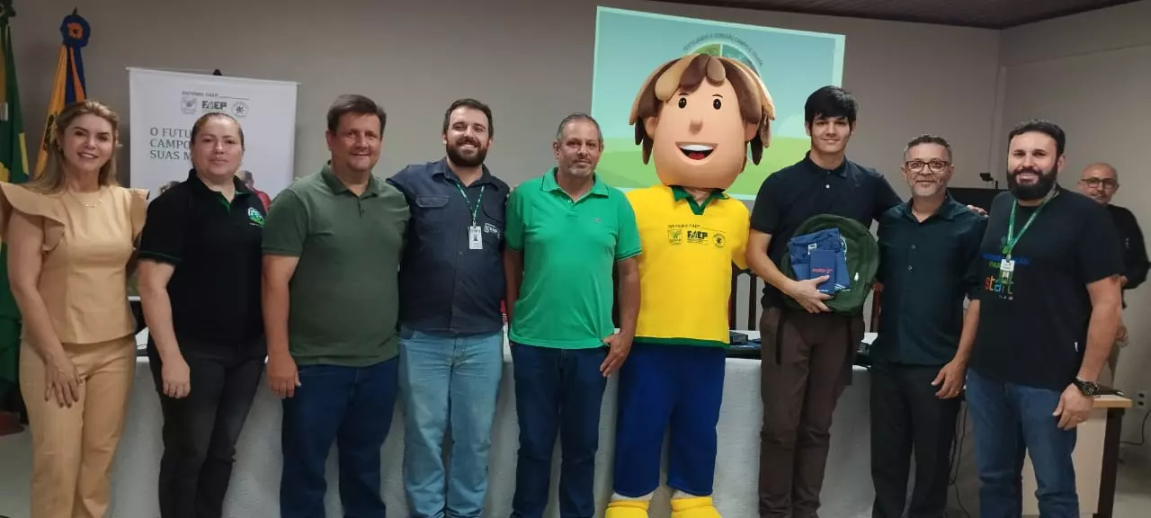 Aluno de Ivaté é premiado no Concurso Agrinho 2025 na categoria Programação
